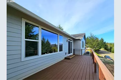 98205 Sunforest Ct, Brookings, OR 97415 - Photo 9
