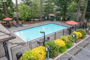 4000 Carman Dr, Lake Oswego, OR 97035 - Photo 33