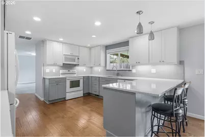 6925 SW Heath Pl, Beaverton, OR 97008 - Photo 3