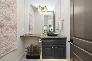 7568 S Laview Dr, Portland, OR 97219 - Photo 23