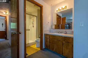 17036 SE Salmon St, Portland, OR 97233 - Photo 19