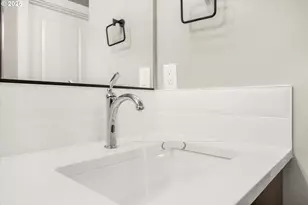 85 NW Mawrcrest Ave, Gresham, OR 97030 - Photo 35