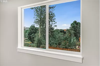 85 NW Mawrcrest Ave, Gresham, OR 97030 - Photo 29