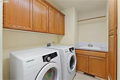 1981 C J Way S, Salem, OR 97306 - Photo 37