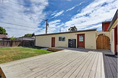 2017 W 9th Pl, The Dalles, OR 97058 - Photo 27