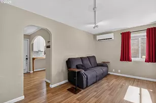 2017 W 9th Pl, The Dalles, OR 97058 - Photo 5