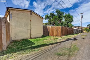2017 W 9th Pl, The Dalles, OR 97058 - Photo 39