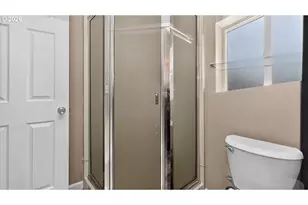 2017 W 9th Pl, The Dalles, OR 97058 - Photo 33