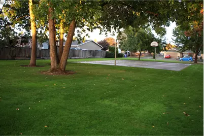 332 S Tarrybrooke Dr, Cornelius, OR 97113 - Photo 13