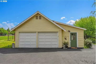 2146 N Holly St, Canby, OR 97013 - Photo 33