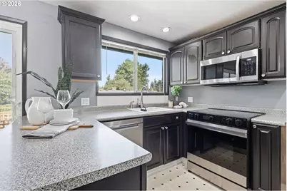 1215 NE 195th Ave, Portland, OR 97230 - Photo 13