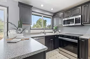1215 NE 195th Ave, Portland, OR 97230 - Photo 13