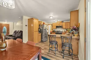 8307 N Foss Ave, Portland, OR 97203 - Photo 11