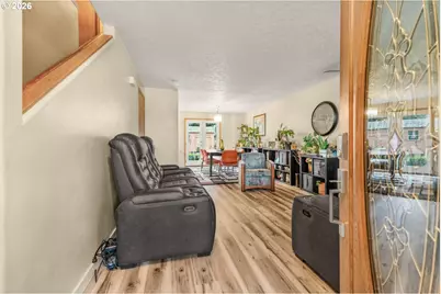 8307 N Foss Ave, Portland, OR 97203 - Photo 5