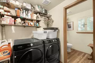 8307 N Foss Ave, Portland, OR 97203 - Photo 17