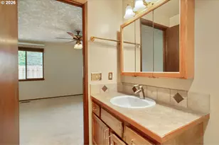 16680 SW Queen Anne Ave, Portland, OR 97224 - Photo 13