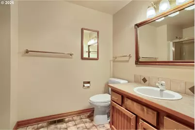 16680 SW Queen Anne Ave, Portland, OR 97224 - Photo 15