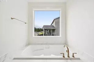 310 W 20th Wy, La Center, WA 98629 - Photo 33