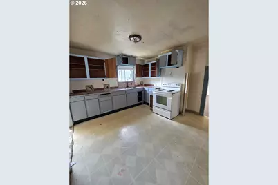 94136 Rink Creek Ln, Coquille, OR 97423 - Photo 7
