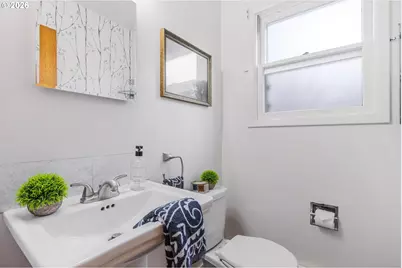 1103 E Main St, Hillsboro, OR 97123 - Photo 17