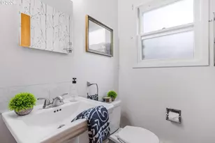 1103 E Main St, Hillsboro, OR 97123 - Photo 17