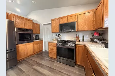 2273 Eagle Loop, Sutherlin, OR 97479 - Photo 7