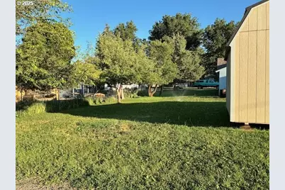 107 W 4th St, Wallowa, OR 97885 - Photo 37