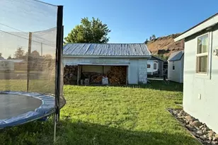 107 W 4th St, Wallowa, OR 97885 - Photo 33