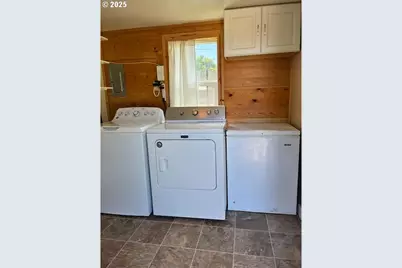 107 W 4th St, Wallowa, OR 97885 - Photo 29