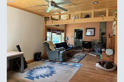 107 W 4th St, Wallowa, OR 97885 - Photo 9