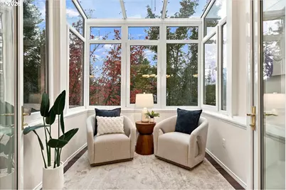 10685 SW Celeste Ln, Portland, OR 97225 - Photo 9