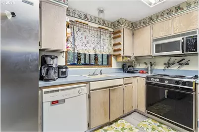 24044 NE Treehill Dr, Wood Village, OR 97060 - Photo 5