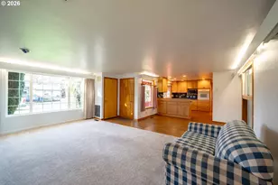 1090 SE 3rd Ave, Mill City, OR 97360 - Photo 5