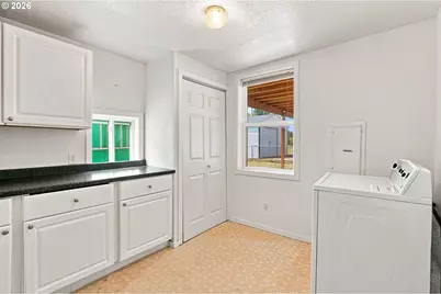 2685 E St, Springfield, OR 97477 - Photo 21