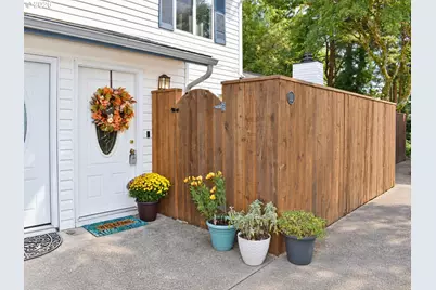 28740 SW Parkway Ave #D2, Wilsonville, OR 97070 - Photo 1