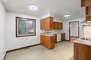 13122 NE Morris Ct, Portland, OR 97230 - Photo 15