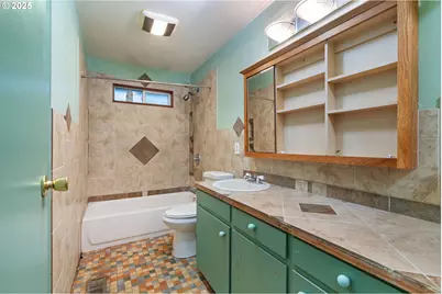 13122 NE Morris Ct, Portland, OR 97230 - Photo 23