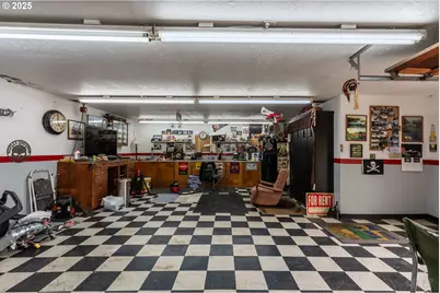 110 W C St, Rainier, OR 97048 - Photo 9