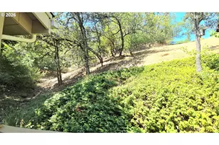728 NW Morrison Ave, Myrtle Creek, OR 97457 - Photo 35