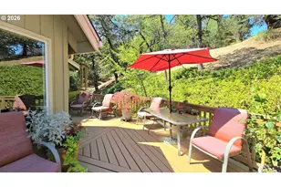 728 NW Morrison Ave, Myrtle Creek, OR 97457 - Photo 33