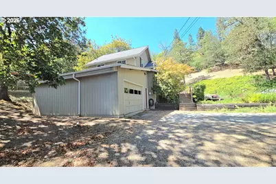 728 NW Morrison Ave, Myrtle Creek, OR 97457 - Photo 39