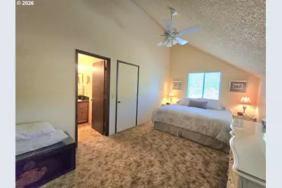 728 NW Morrison Ave, Myrtle Creek, OR 97457 - Photo 29