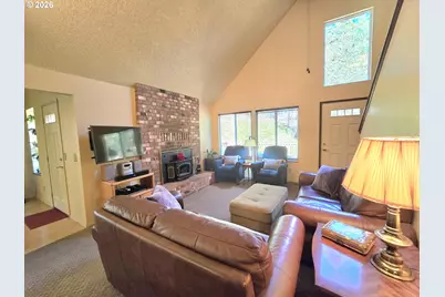 728 NW Morrison Ave, Myrtle Creek, OR 97457 - Photo 17