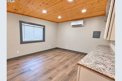 1305 Tucker Rd, Hood River, OR 97031 - Photo 17