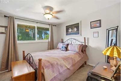 808 NE 108th St, Vancouver, WA 98685 - Photo 21