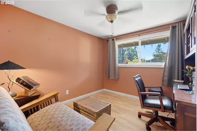 808 NE 108th St, Vancouver, WA 98685 - Photo 19