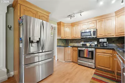 808 NE 108th St, Vancouver, WA 98685 - Photo 13