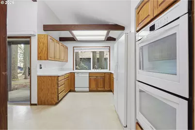 7250 SW 28th Ct, Beaverton, OR 97008 - Photo 13