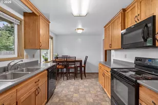 447 Maxwell Rd, Eugene, OR 97404 - Photo 31
