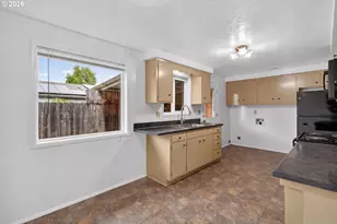447 Maxwell Rd, Eugene, OR 97404 - Photo 17